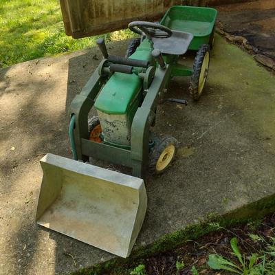 Metal and Plastic Body John Deere Peddle Tractor with Front Loader and Metal Pull Wagon (MB)
