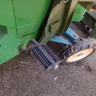 Metal and Plastic Body John Deere Peddle Tractor with Front Loader and Metal Pull Wagon (MB)