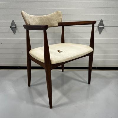 806 Mid Century Modern Teak Arm Chair.