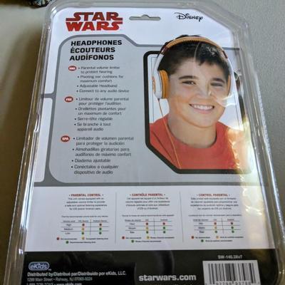 NIB Star Wars Astromech BB-8 Droid Headphones