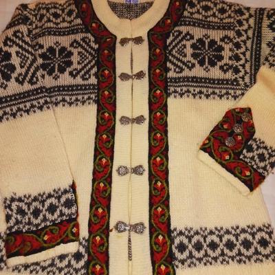 LADIES WOOL SWEATER FROM NORWAY