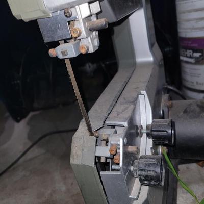 Ryobi 9" bandsaw untested does power up