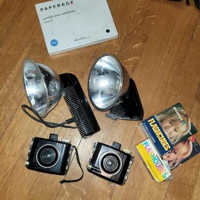2 baby brownie cameras, 2 flashholders, 2 boxes of flashcubes