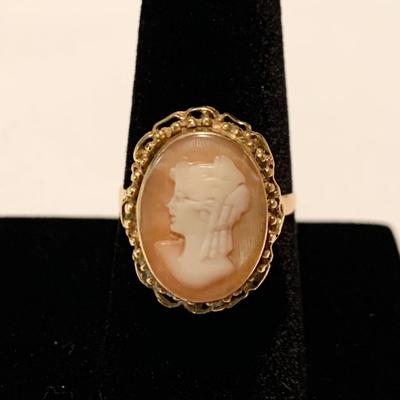 18k Yellow Gold Cameo Estate Ring Size 8 5 grams