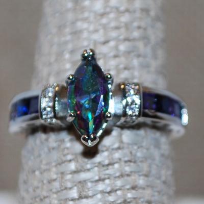 Size 7½ Marquise Cut Iridescent Blue Stone Ring with Side "Panels" on a .925 Silver Band (3.4g)