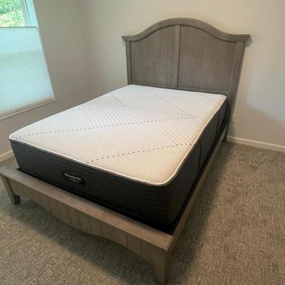 Queen Sized Wooden Bed Frame (BG-MG)