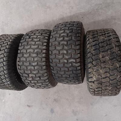 Four small tires with rims - Turf saver - 15 x 6.0 - Carlisle - Hi-run