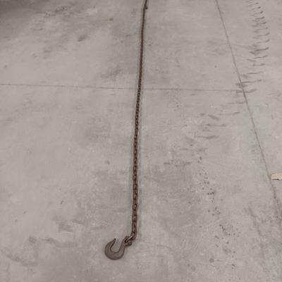 Approx. 17-foot tow chain with center swivel - Hook on each end