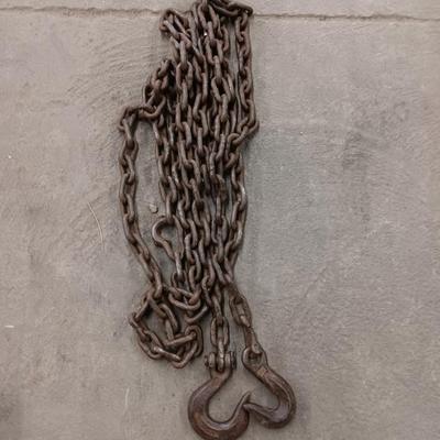 Approx. 17-foot tow chain with center swivel - Hook on each end