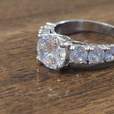 Beautiful Sterling Silver & Cubic Zirconia Ring
