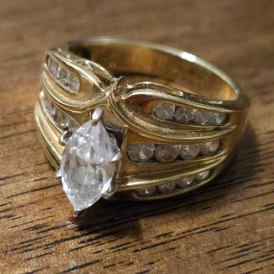 10k Gold and Cubic Zirconia Ring