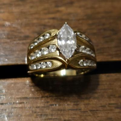 10k Gold and Cubic Zirconia Ring