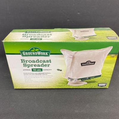 Broadcast Spreader~ Like New!