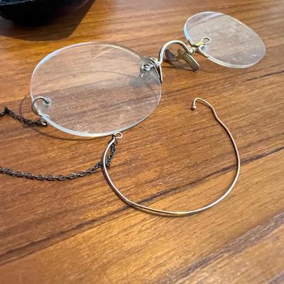 Antique Pince-Nez Spectacles Eyeglasses w Case