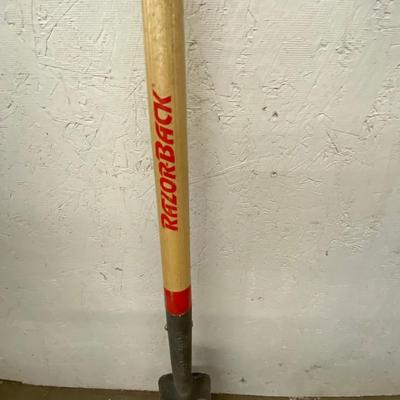 Razorback tamper and shovel