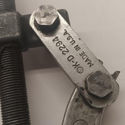 PowerbuII Valve Spring compressor & K-D 2294 heavy-duty gear puller