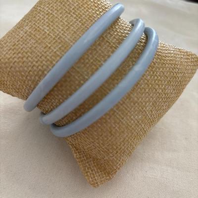 Vintage Bengal, bracelets white blue
