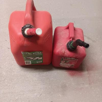 Two gas cans 5 gallon and 2-gallon mixed fuel can