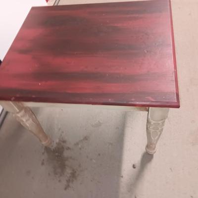 Neat farm style end table