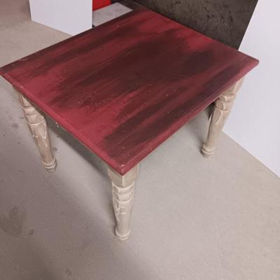 Neat farm style end table