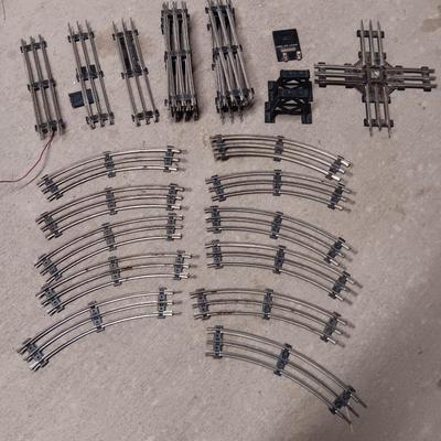 Marx 666 Die- Cast Steam Locomotive Engine Smoker Santa FE train & track set