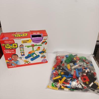 Fisher-Price Trio Bricks, sticks and panels - Large bag of Lego's