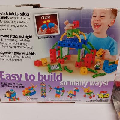 Fisher-Price Trio Bricks, sticks and panels - Large bag of Lego's