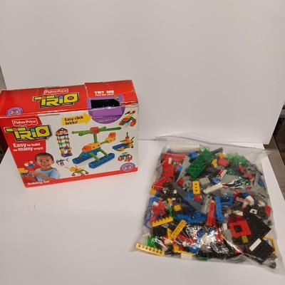 Fisher-Price Trio Bricks, sticks and panels - Large bag of Lego's