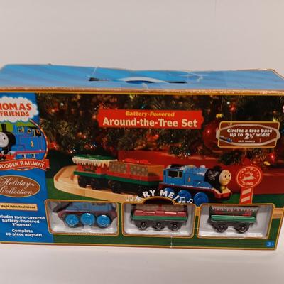 Thomas & Friends around-the-tree set Battery powered