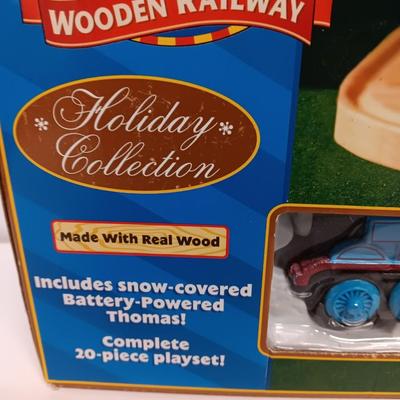 Thomas & Friends around-the-tree set Battery powered