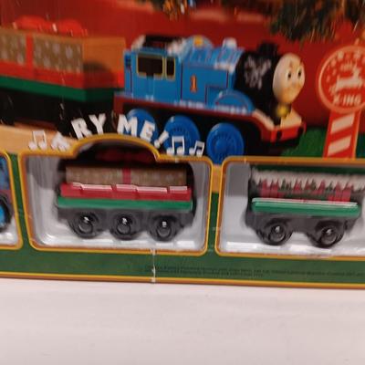 Thomas & Friends around-the-tree set Battery powered