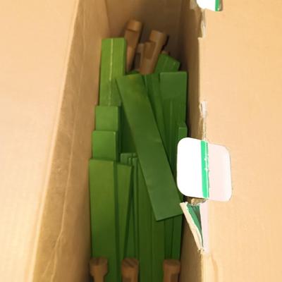 Tumble Tree Timbers 300 pieces 3+ Lincoln logs