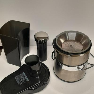 Nice stainless Jack LaLanne's Power Juicer Model E-1188