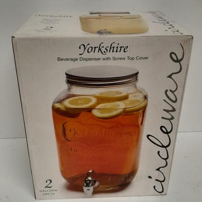 Circle ware Lightly used Yorkshire Beverage Despencer with screw top cover