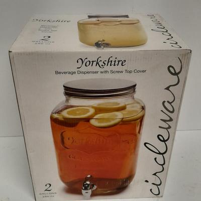 Circle ware Lightly used Yorkshire Beverage Despencer with screw top cover