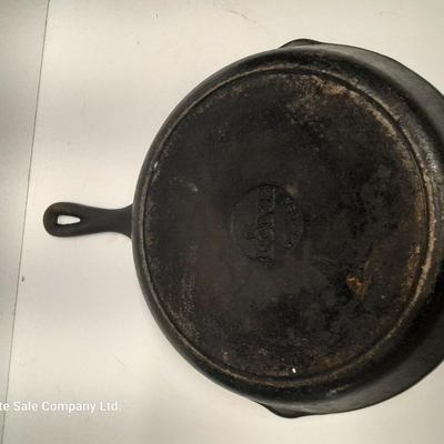 10" Lodge cast iron skillet