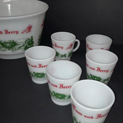 Antique vintage Tom & Jerry's punch bowl with 12 Tom & Jerry's Mugs