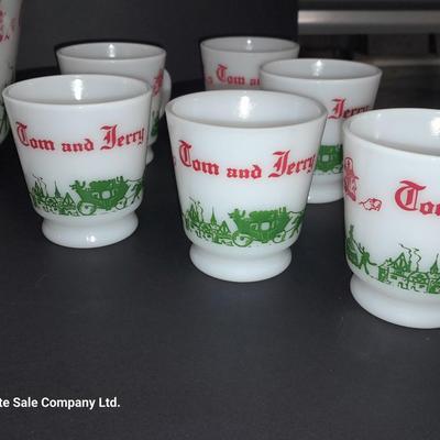 Antique vintage Tom & Jerry's punch bowl with 12 Tom & Jerry's Mugs