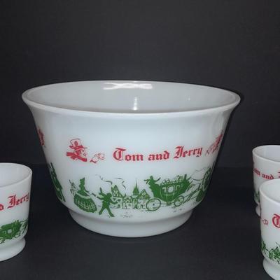 Antique vintage Tom & Jerry's punch bowl with 12 Tom & Jerry's Mugs