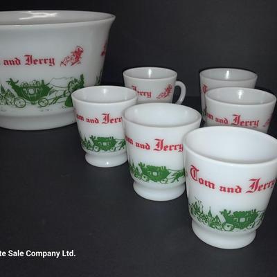 Antique vintage Tom & Jerry's punch bowl with 12 Tom & Jerry's Mugs