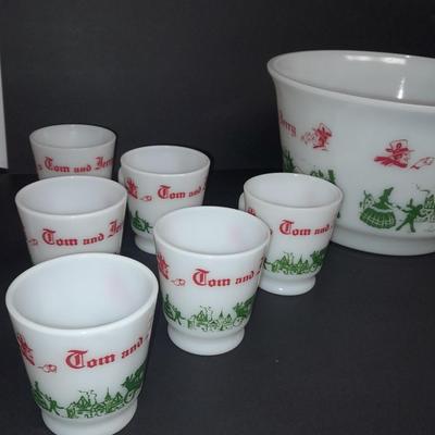 Antique vintage Tom & Jerry's punch bowl with 12 Tom & Jerry's Mugs