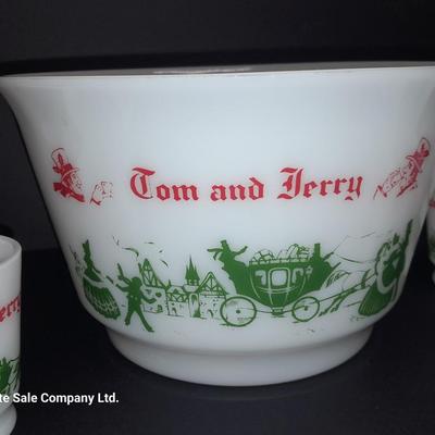 Antique vintage Tom & Jerry's punch bowl with 12 Tom & Jerry's Mugs