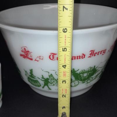 Antique vintage Tom & Jerry's punch bowl with 12 Tom & Jerry's Mugs