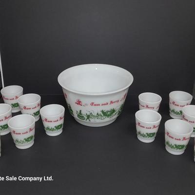 Antique vintage Tom & Jerry's punch bowl with 12 Tom & Jerry's Mugs