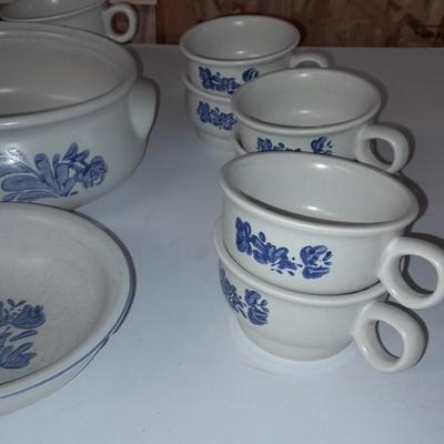 Pfaltzgraff Yorktown Stoneware dish set