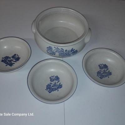 Pfaltzgraff Yorktown Stoneware dish set