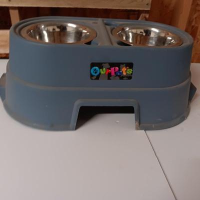 Our pets raised water & food bowls with stand = stainless steel