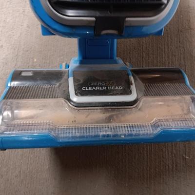 Shark bagless vacuum cleaner with Great value sweeper Wet & Dry