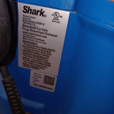 Shark bagless vacuum cleaner with Great value sweeper Wet & Dry