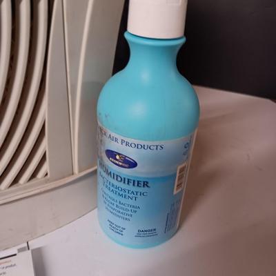 Essick Air Products Evaporative Humidifier with Humidifier cleaner